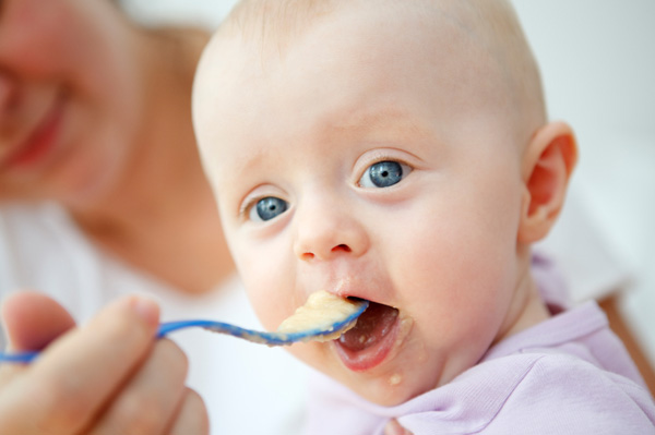 Tips to Stop Over-Feeding A Baby by analyzing the Symptoms
